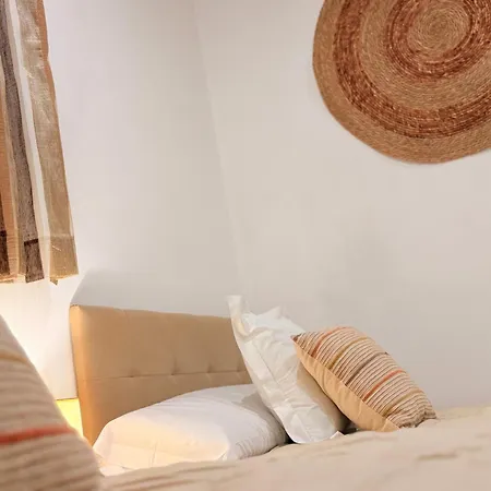 Tatil Evi A R Benjamin Artana