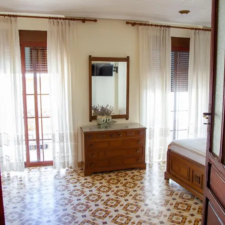 A R Benjamin Holiday home *