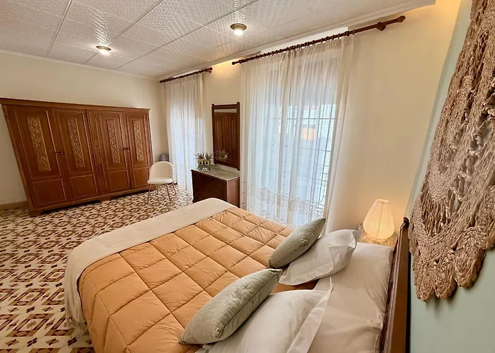 A R Benjamin * Artana